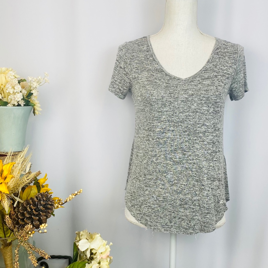 Hollister Gray And White Blouse Size Xs